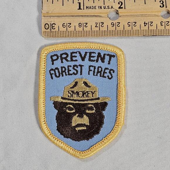 Vintage Smokey Bear Embroidered Iron On Patch Blue Yellow Prevent Forest Fires - Picture 2 of 4